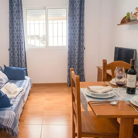 Appartement En Conil Facil Aparcamiento Solo Familias Y Parejas Conil De La Frontera